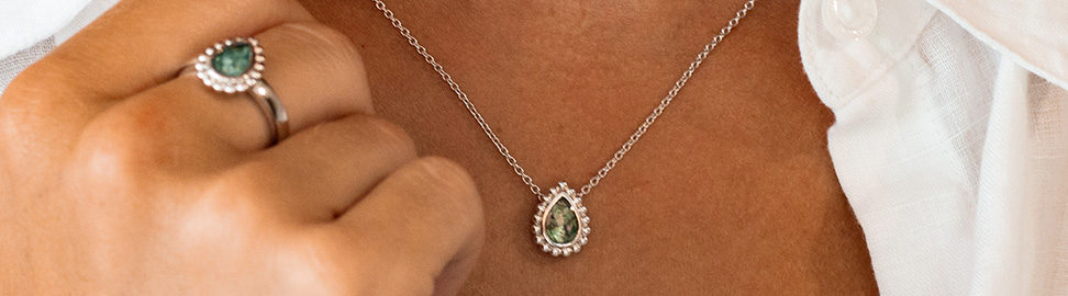Ketting met ashanger