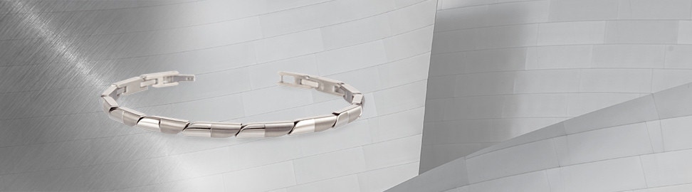 Titanium armbanden